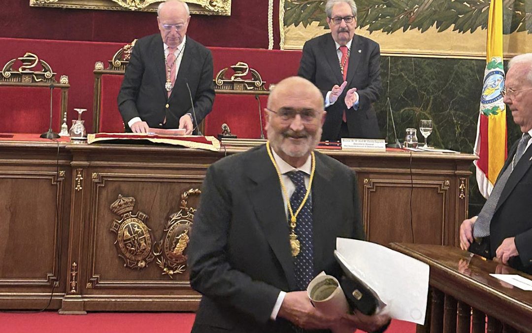 Vicente Francisco Gil, profesor del Máster en Investigación en Atención Primaria de la UMH, nombrado Académico Honorario de la RANME